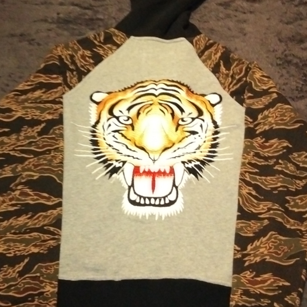 Born Fly Embroidered Tiger Hoodie